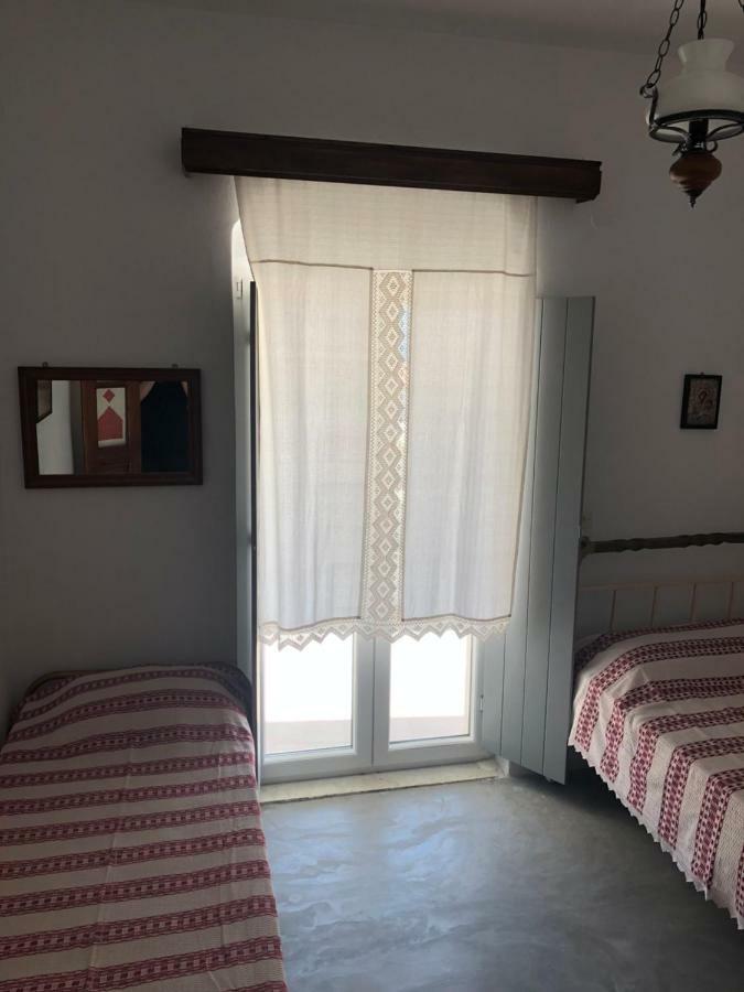 Traditional House - Apeiranthos Naxos Apérathos エクステリア 写真